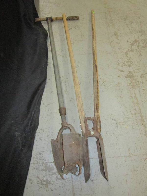 lot 92 image: Post hole auger and shovel