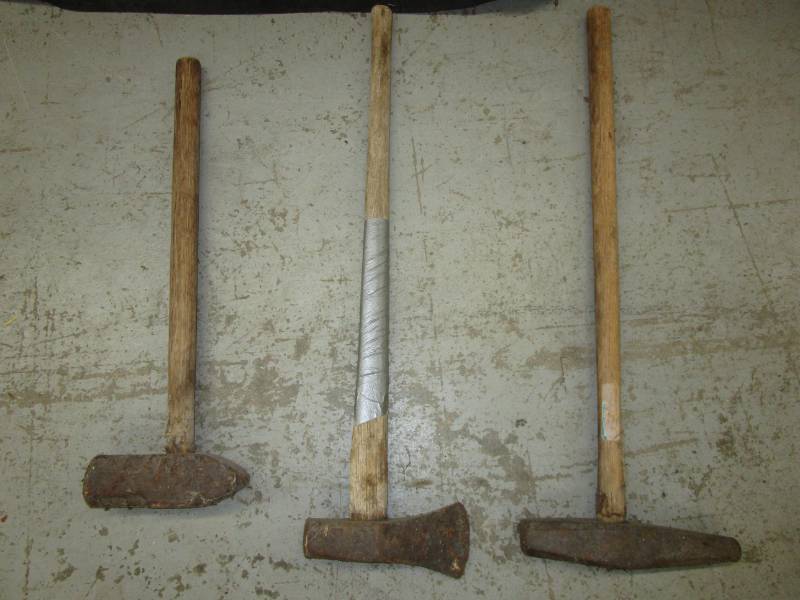 lot 94 image: Splitting mawl and sledgehammers