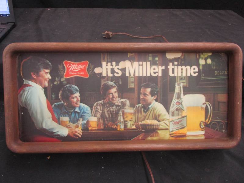 lot 132 image: Miller High Life bar light  tested  11.25x 24.5x4.5