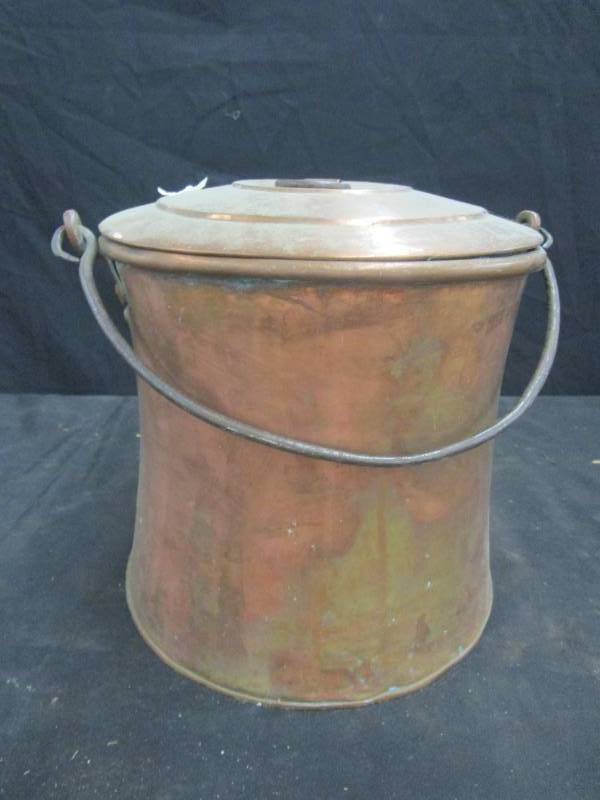 lot 145 image: Copper bucket with lid