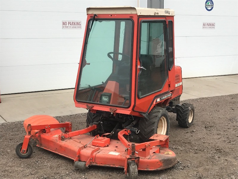 Kubota F2000 Commercial 4WD Diesel Mower Loretto Equipment 395 KBID