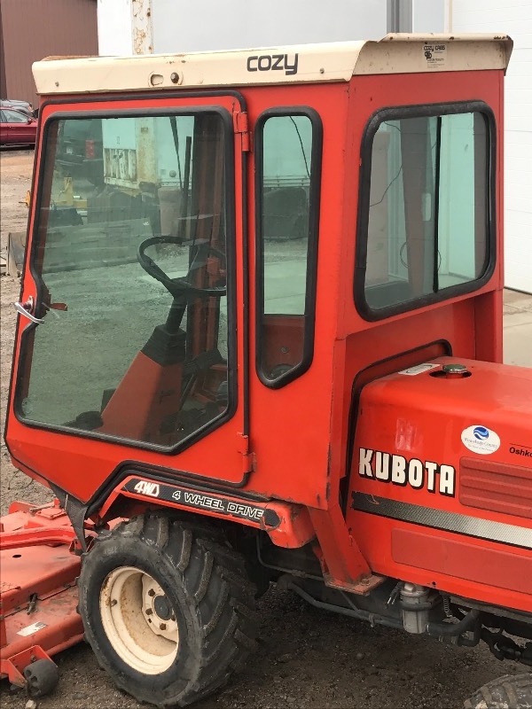 Kubota F2000 Commercial 4WD Diesel Mower Loretto Equipment 395 KBID