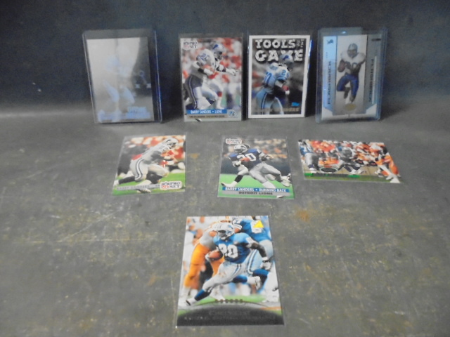 lot 3 image: Barry Sanders Football Cards with Hologram Card