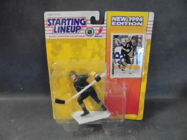 lot 25 image: Mario Lemieux Starting Lineup Hockey Figurine in Box