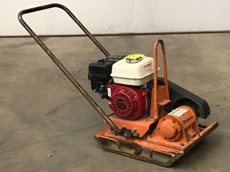 lot 8 image: Mikasa MVC-77 Landscape Packer