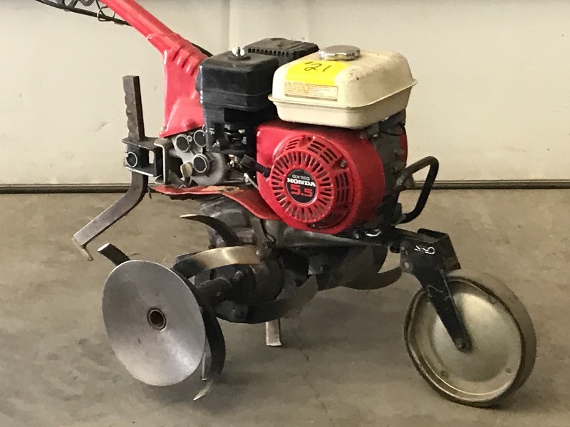 lot 21 image: Honda F501 Mid-Tine Tiller