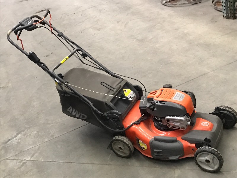 lot 42 image: Husqvarna 21 Lawn Mower