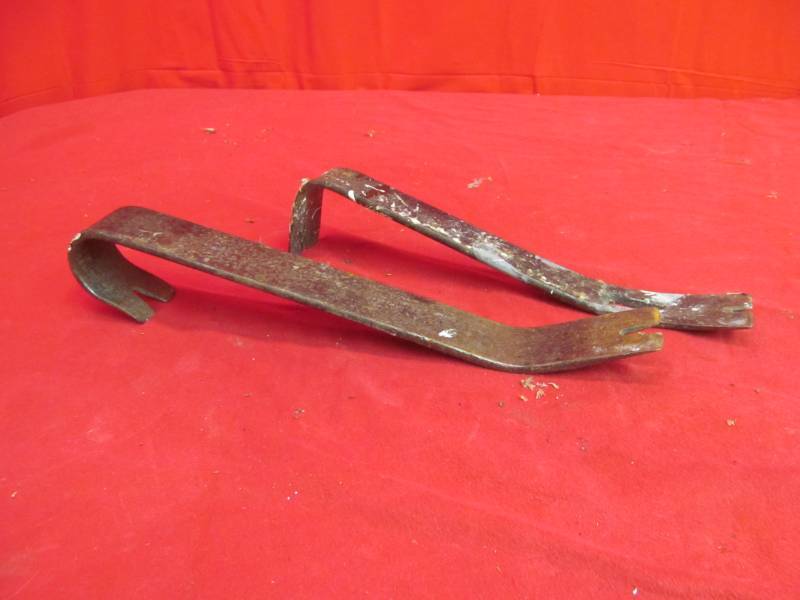 lot 15 image: flat bars