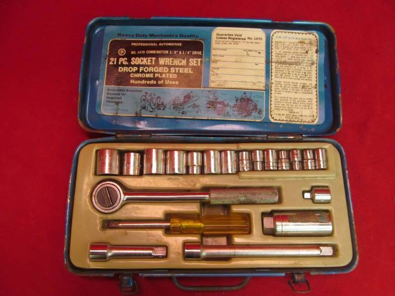 lot 28 image: tools