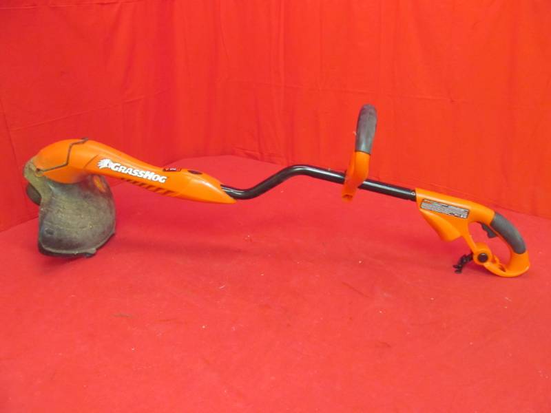 lot 38 image: Black N decker electric grass hog