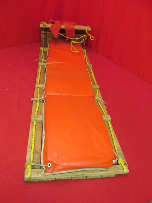lot 39 image: vintage toboggan