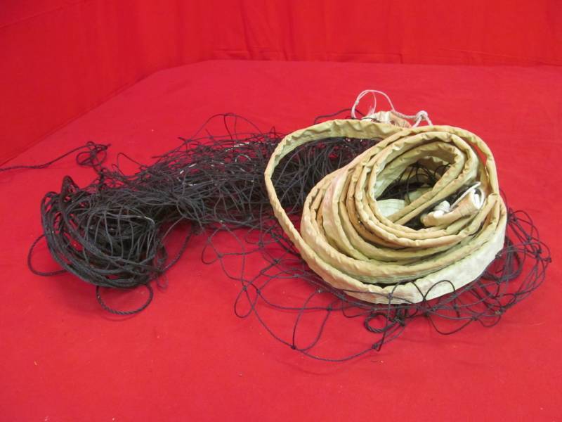 lot 86 image: Volleyball net