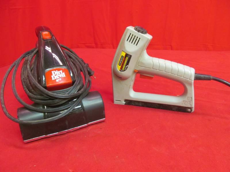 lot 94 image: Dirt Devil car vac, Stanley electric stapler