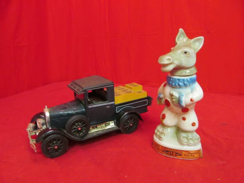 lot 118 image: Jim Bean Bourbon decanters