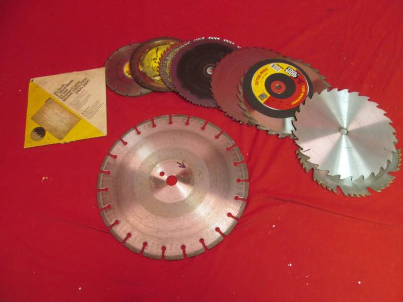 lot 142 image: Saw blade variety (different sizes applications