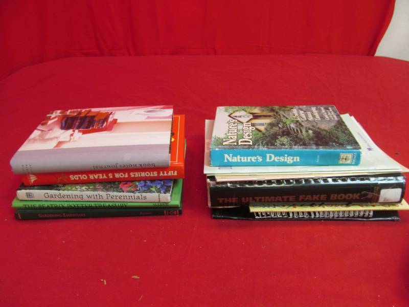 lot 152 image: Variety of gardening and musical books