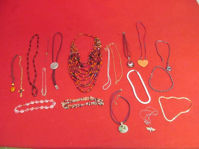 lot 156 image: Variety of necklaces