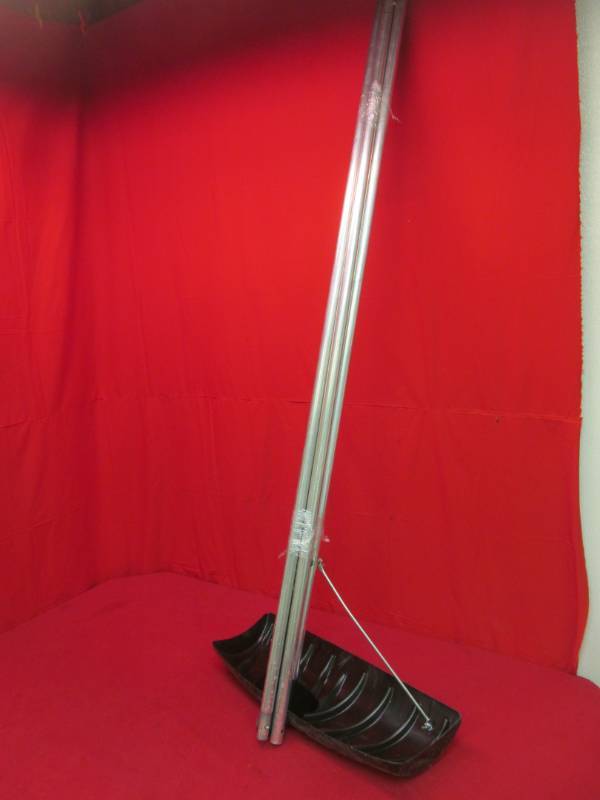 lot 161 image: Snow rake with 4 extensions