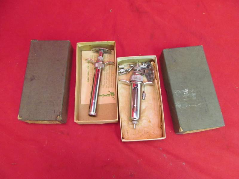 lot 188 image: 2 Ideal Vaco-Metal plunger Veterinary syringe