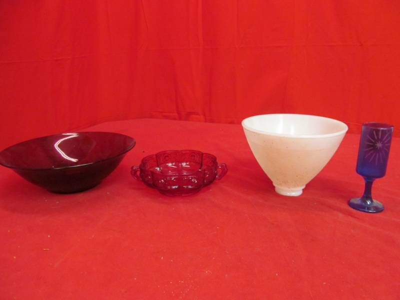 lot 198 image: Cranberry dishes, lamp shade, cobalt glass
