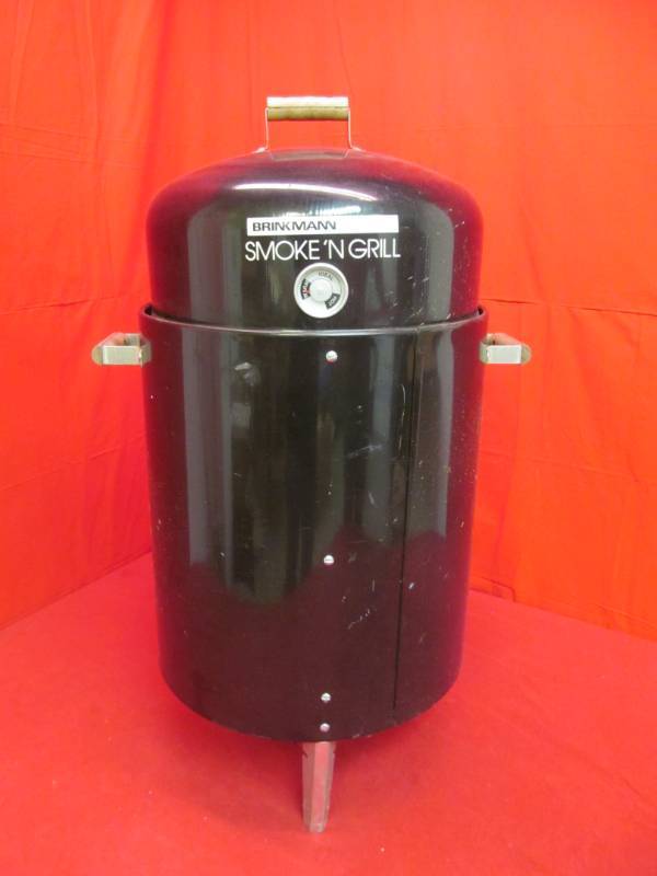 lot 211 image: Brinkmann Smoke n Grill