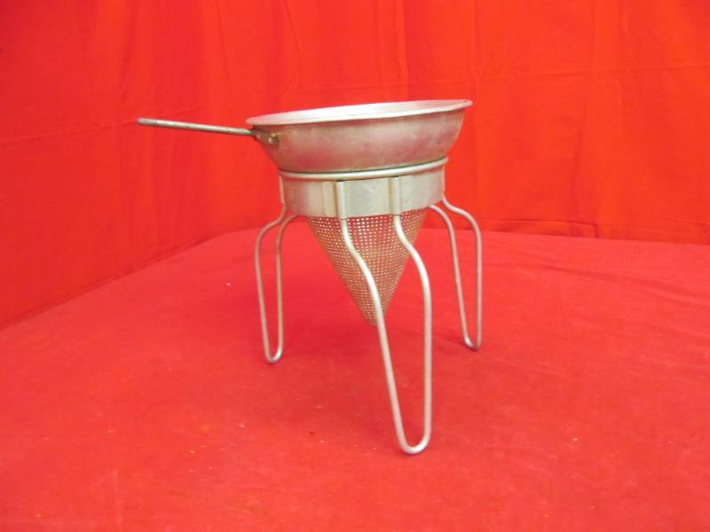 lot 228 image: Colander