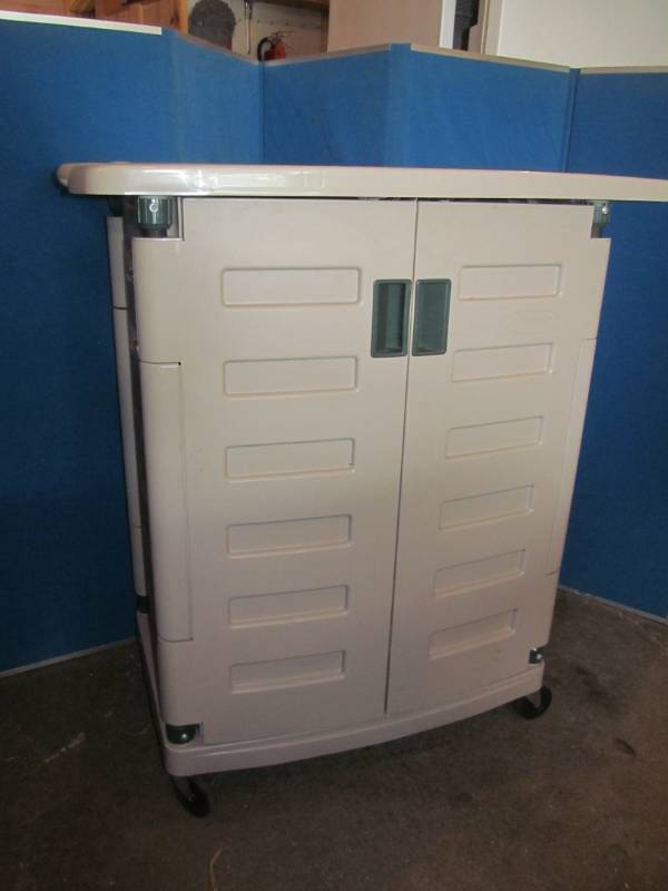 lot 245 image: Suncast garden cart