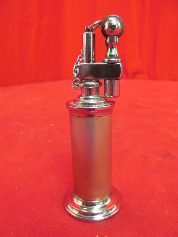 lot 278 image: Daltis tapper lighter