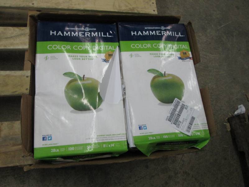 6 Ream of Hammermill 8.5x14 28 lb C...