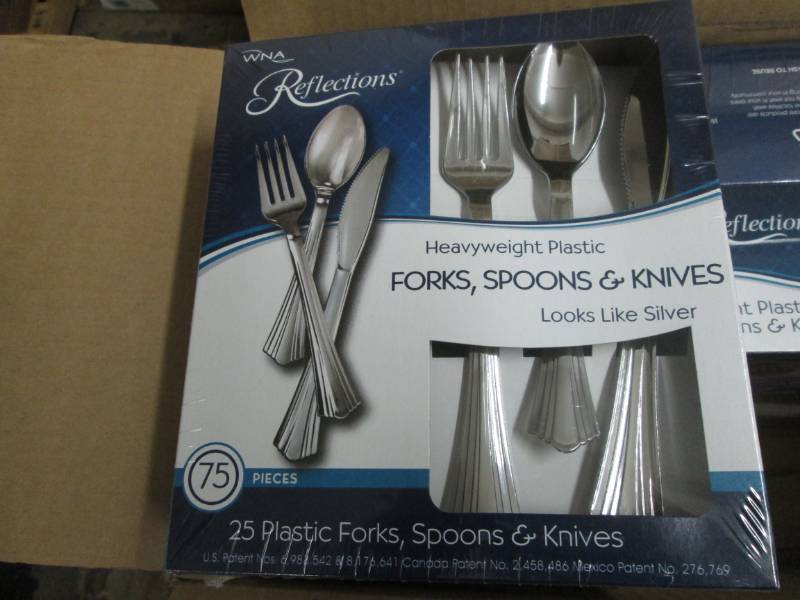 Plastic Cutlery 450 Ct Retail $78.4...