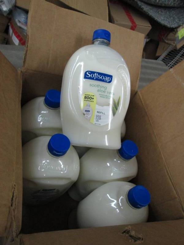 Case of 6 Softsoap Liquid Hand Soap...