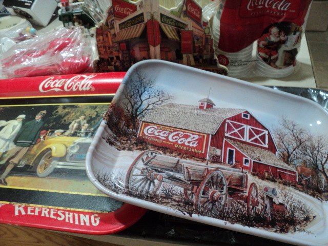 Coca-Cola trays, server and glasses...