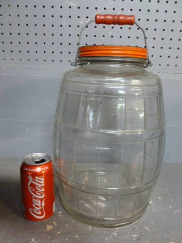 lot 9 image: Vintage Pickle Jar