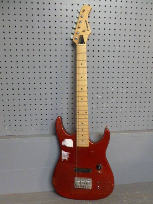 lot 23 image: Electric Guitar