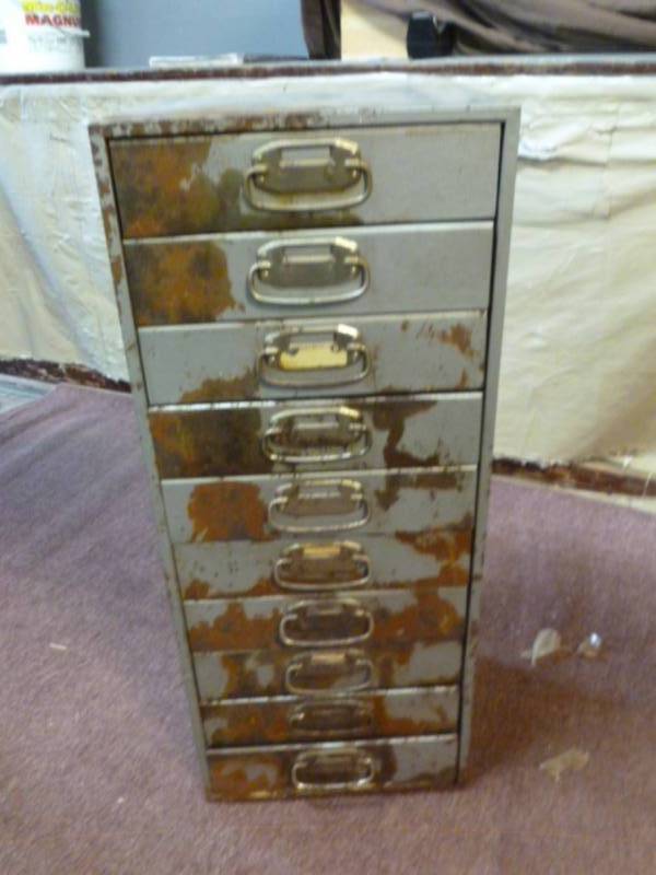 lot 26 image: Vintage Shop Cabinet