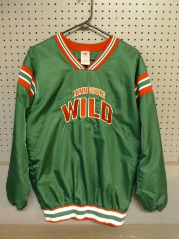 lot 38 image: Minnesota Wild Pullover