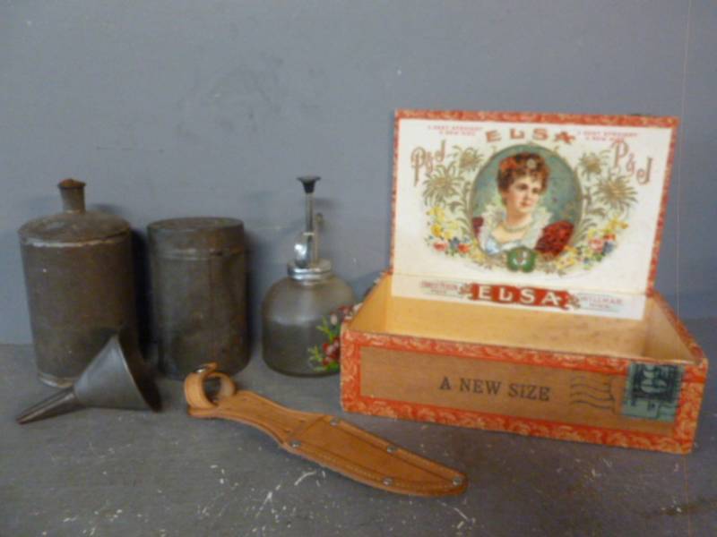 lot 46 image: Vintage Items