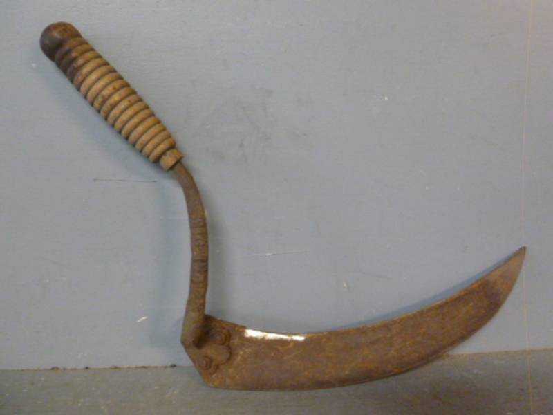 lot 75 image: Vintage Corn Knife