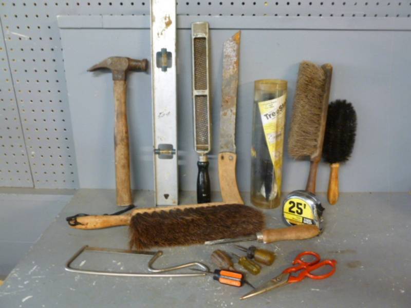lot 104 image: Tools