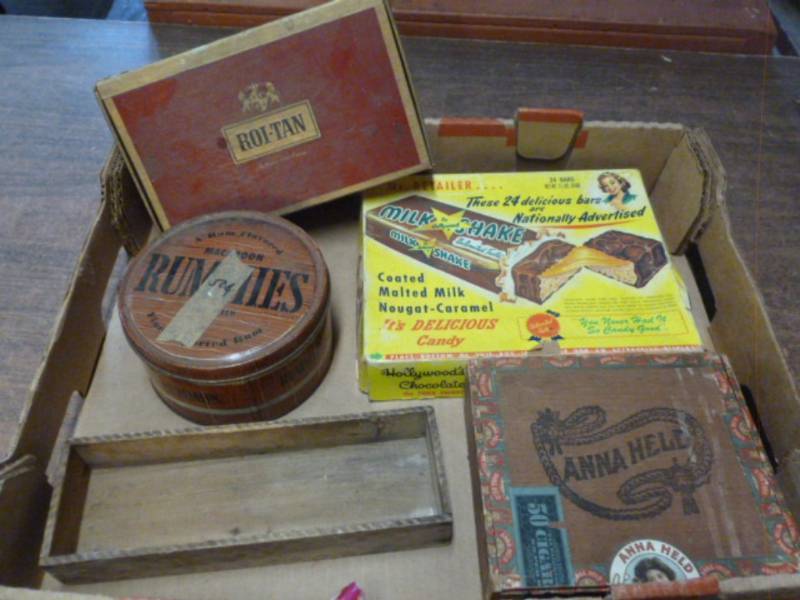lot 123 image: Vintage Product Boxes