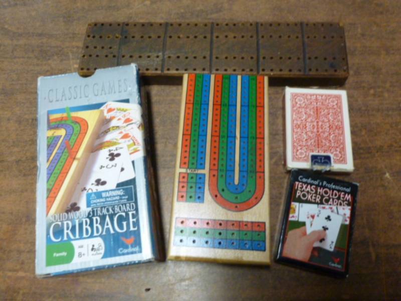 lot 129 image: Cribbage Boards