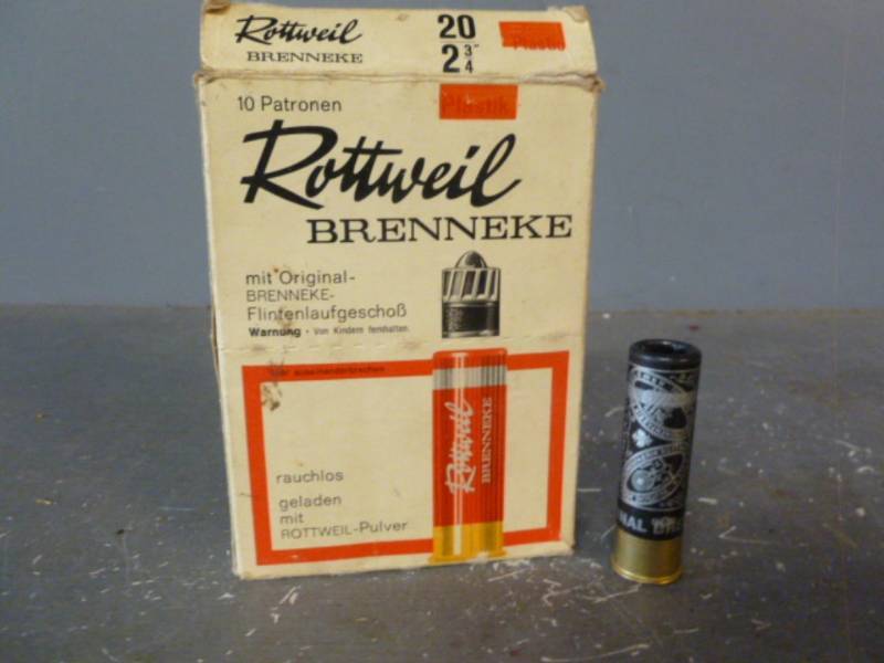 lot 142 image: Ammo