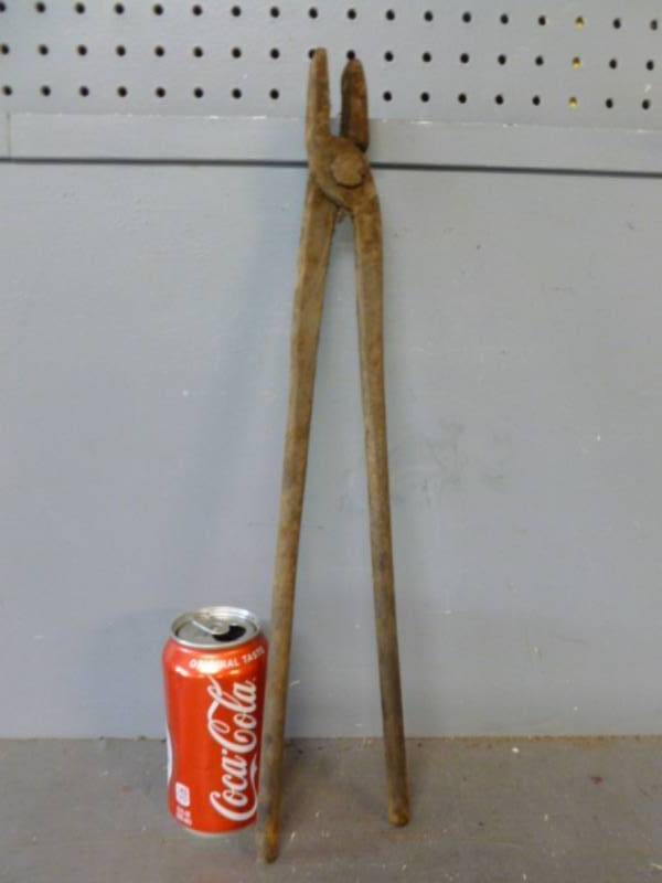 lot 168 image: Antique Blacksmith Tool