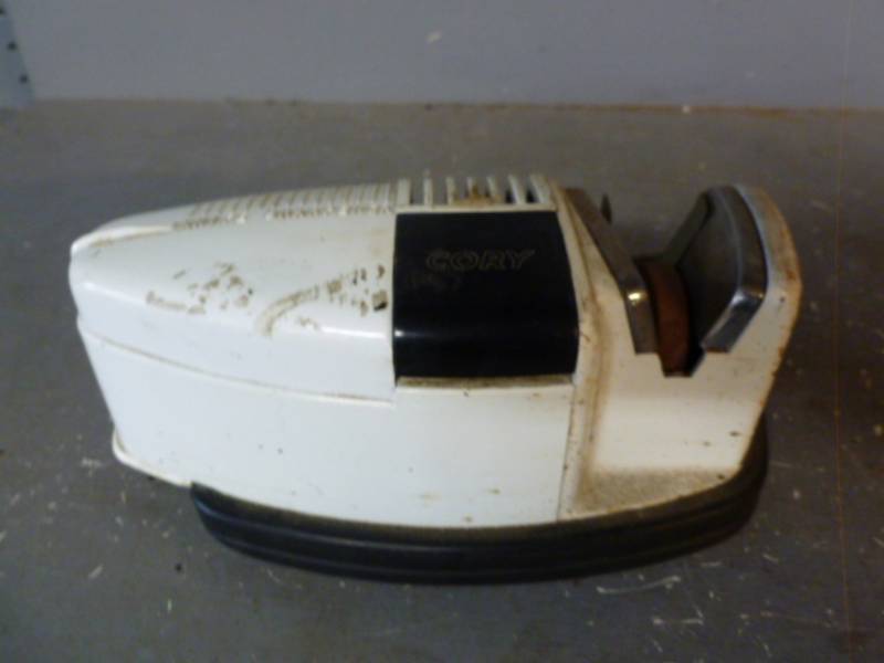 lot 198 image: Knife Sharpener
