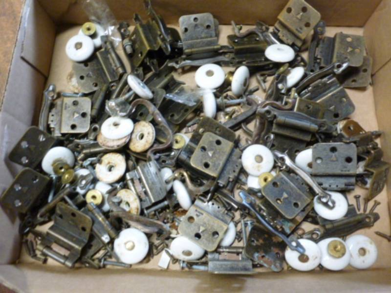 lot 220 image: Cabinet Hardware