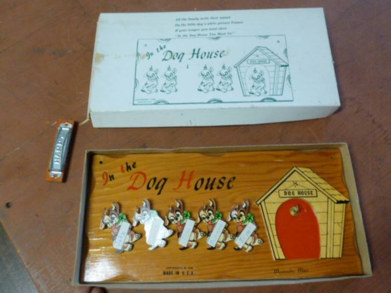 lot 243 image: Vintage Items
