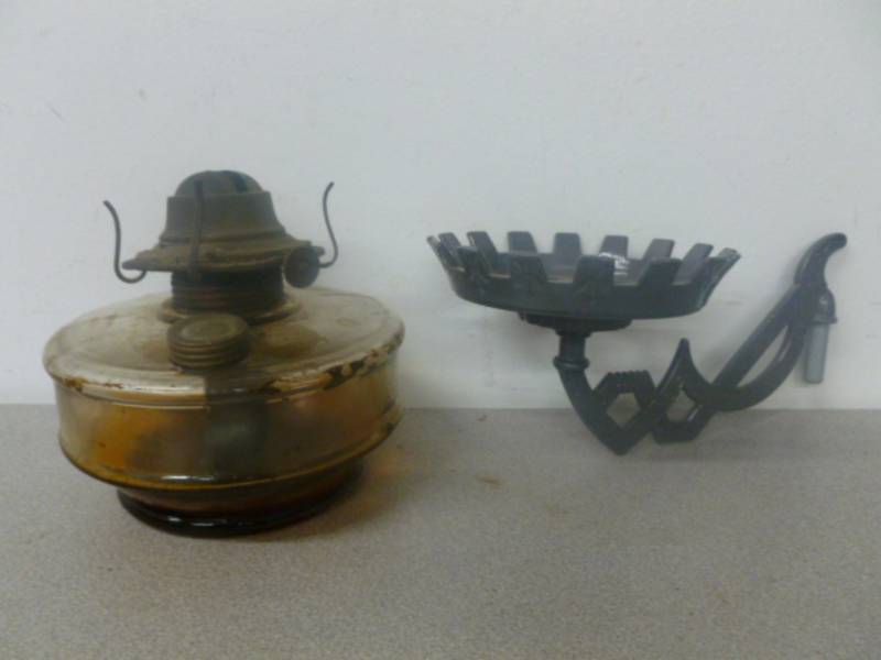 Vintage Oil Bracket Lamp
