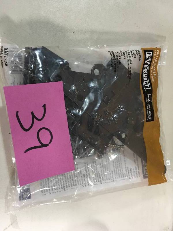 lot 39 image: EVERBILT BLACK POST LATCH SET not used
