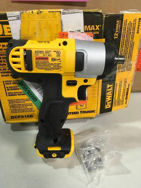 lot 43 image: DEWALT 12-Volt MAX Lithium-Ion Cordless 14 in. Impact Driver DCF815 in working conditions