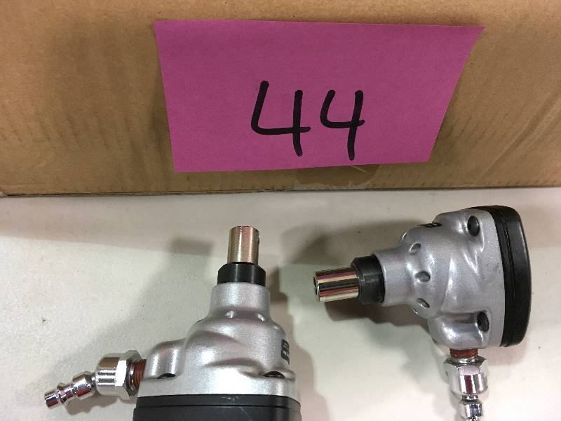 lot 44 image: Porter Cable air gun part 100 PSI 7 bars Max